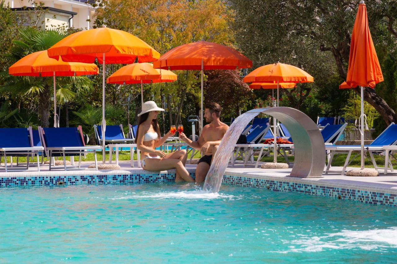 Hotel Savoia Thermae & Spa (Adults Only) Abano Terme Dış mekan fotoğraf