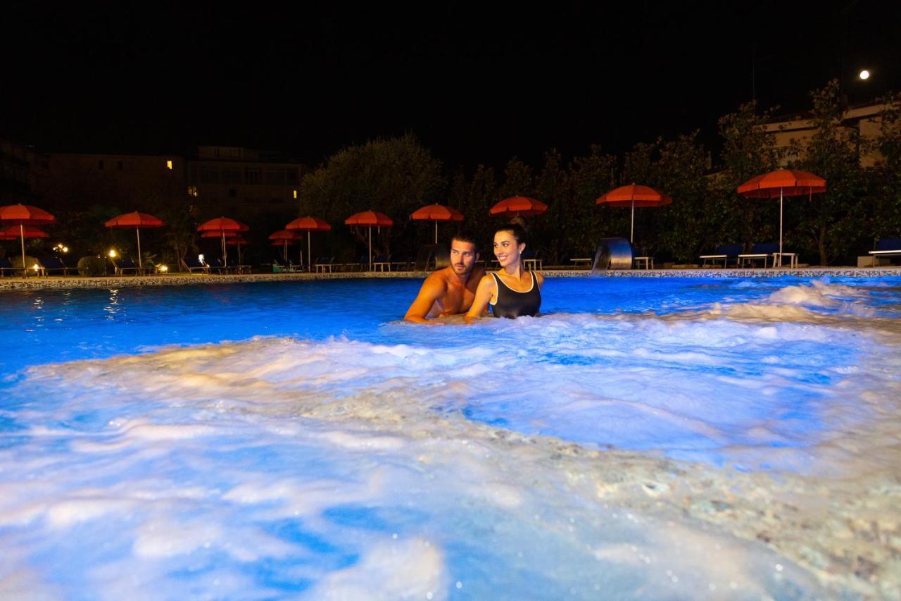 Hotel Savoia Thermae & Spa (Adults Only) Abano Terme Dış mekan fotoğraf