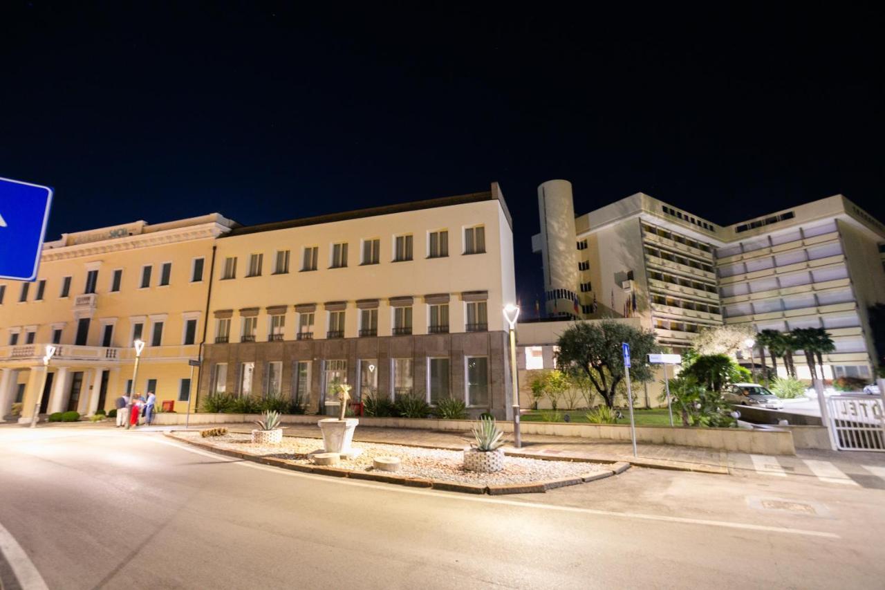 Hotel Savoia Thermae & Spa (Adults Only) Abano Terme Dış mekan fotoğraf