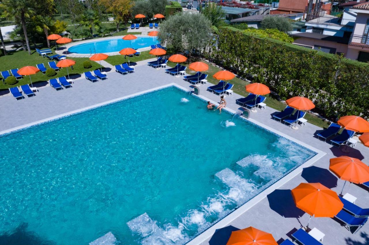 Hotel Savoia Thermae & Spa (Adults Only) Abano Terme Dış mekan fotoğraf