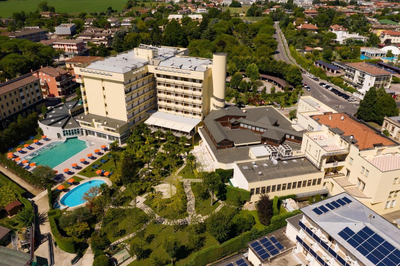 Hotel Savoia Thermae & Spa (Adults Only) Abano Terme Dış mekan fotoğraf