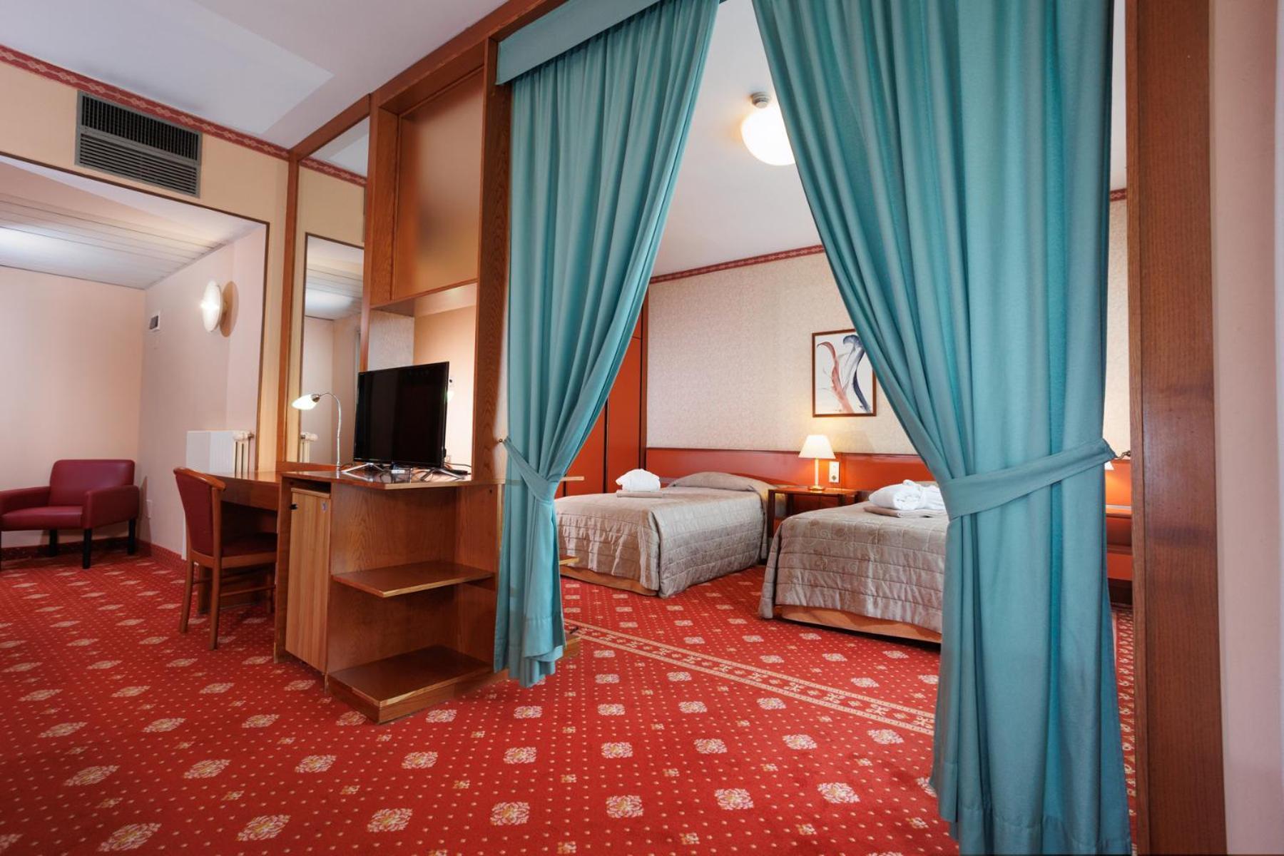 Hotel Savoia Thermae & Spa (Adults Only) Abano Terme Dış mekan fotoğraf